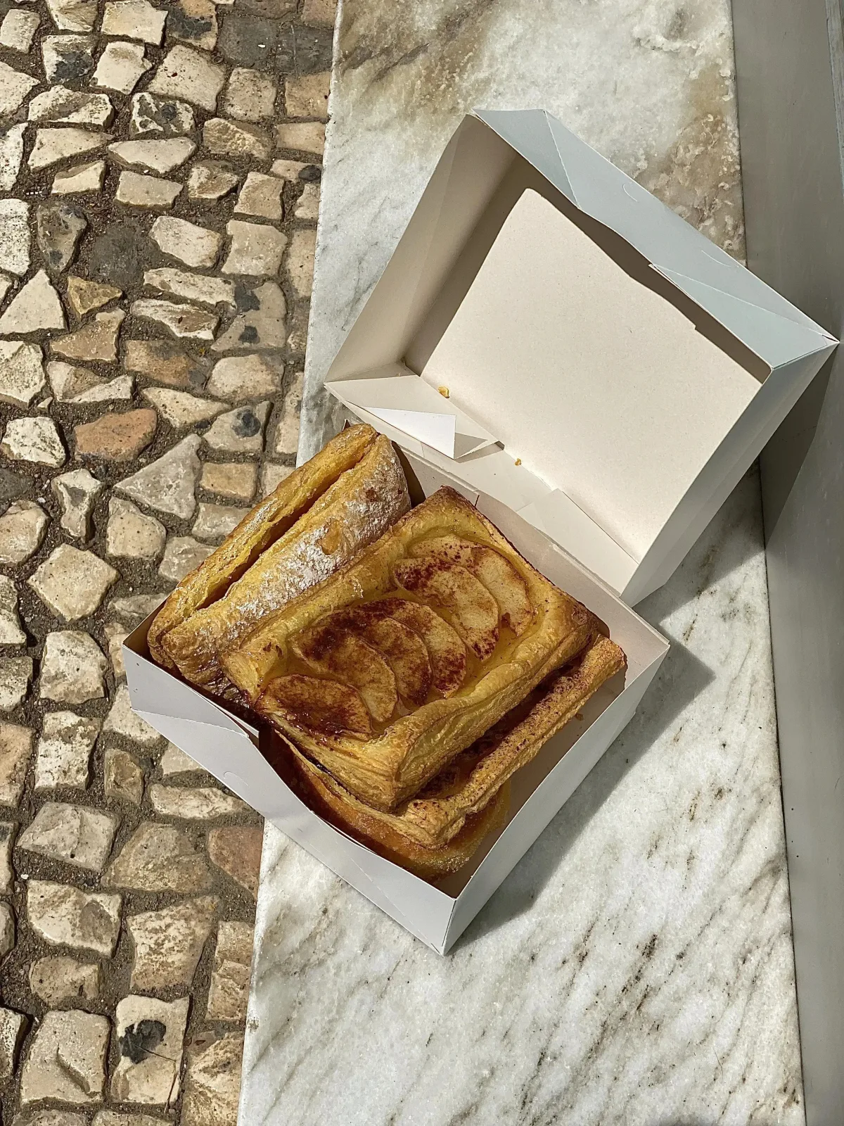 delicious apple puff pastry